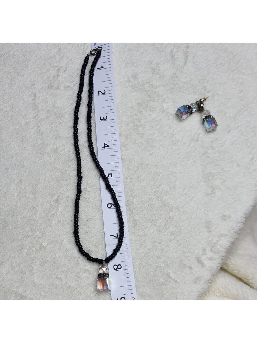 Jewlry | Crystal Necklace with Iridescent Pendant |J2 - Picture 8 of 8